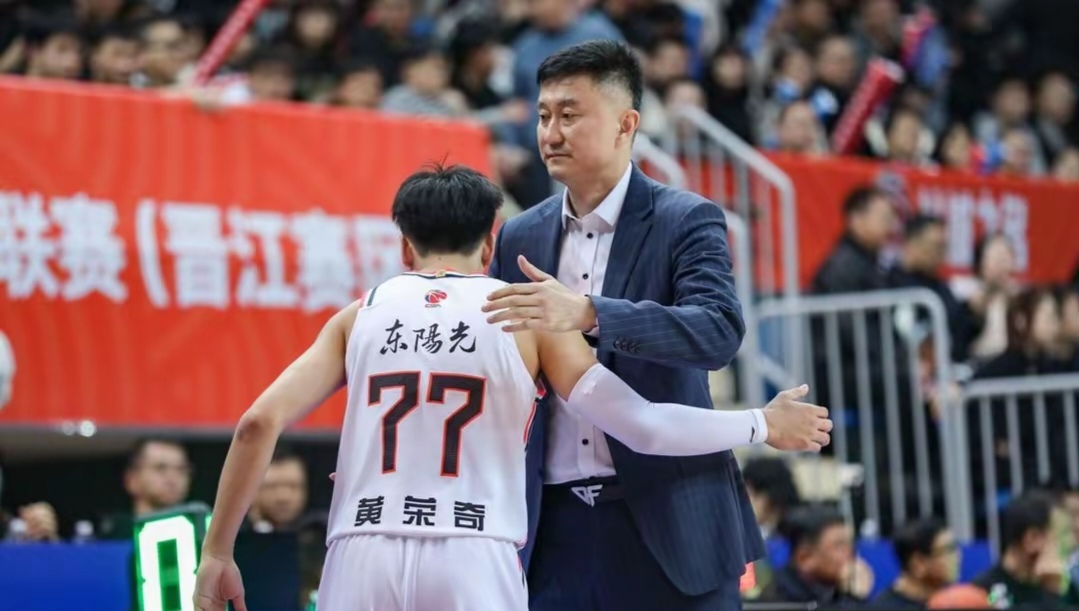 开云体育爱游戏体育-JackeyLove迎来二十赛季出色发挥,公牛观众热烈欢呼!热度持续攀升的简单介绍-开云体育爱游戏体育