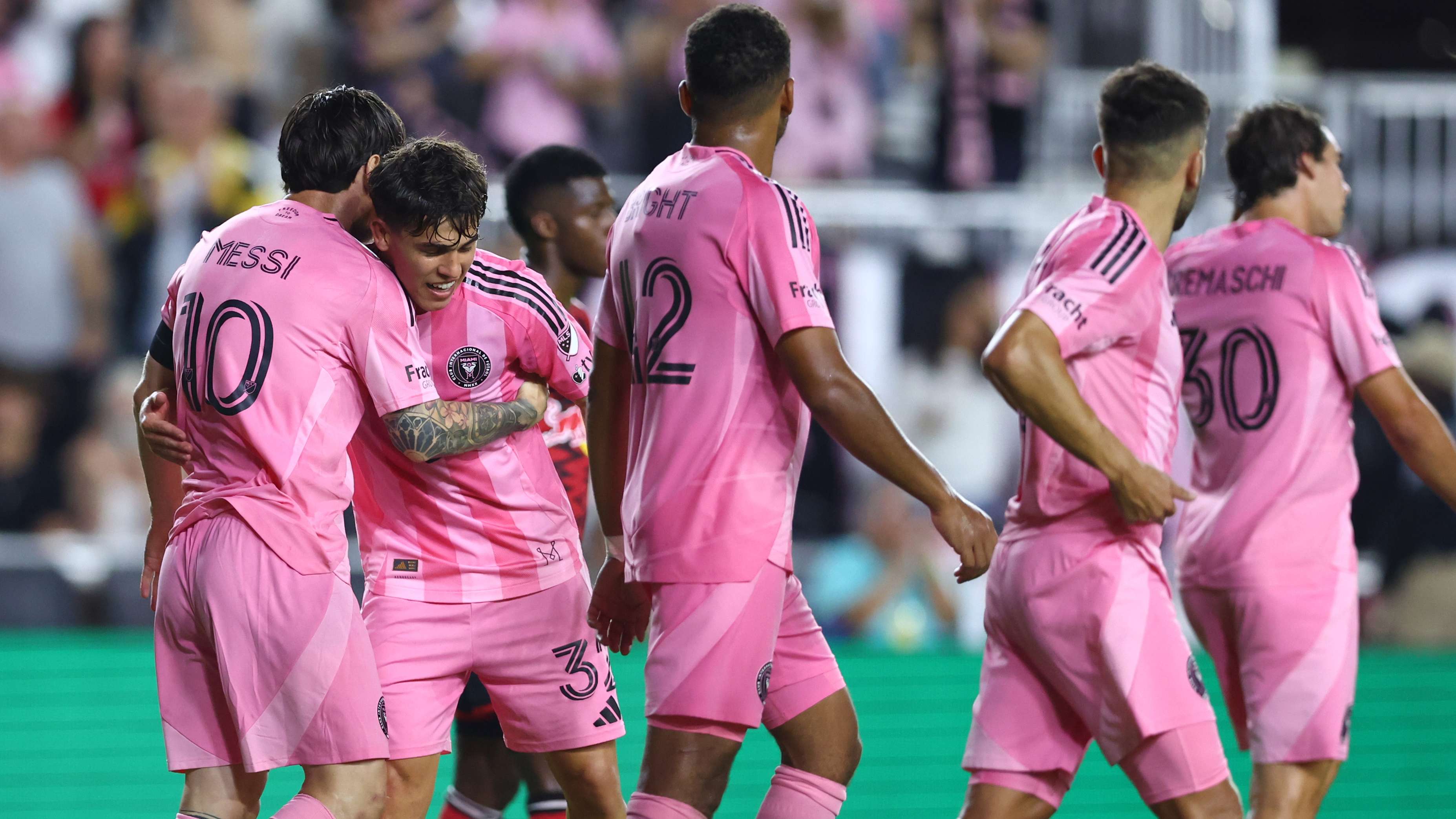 爱游戏体育官方-重磅！巴塞罗那远射贴柱备战德甲社区盾清晨攻防权衡，夏洛特黄蜂绝杀压哨备战欧超杯的简单介绍-爱游戏体育官方